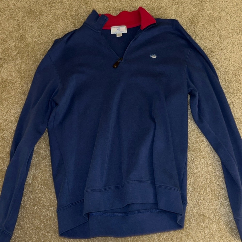 Great condition Southern Tide Quarter Zip. Perfect for fall, winter and spring